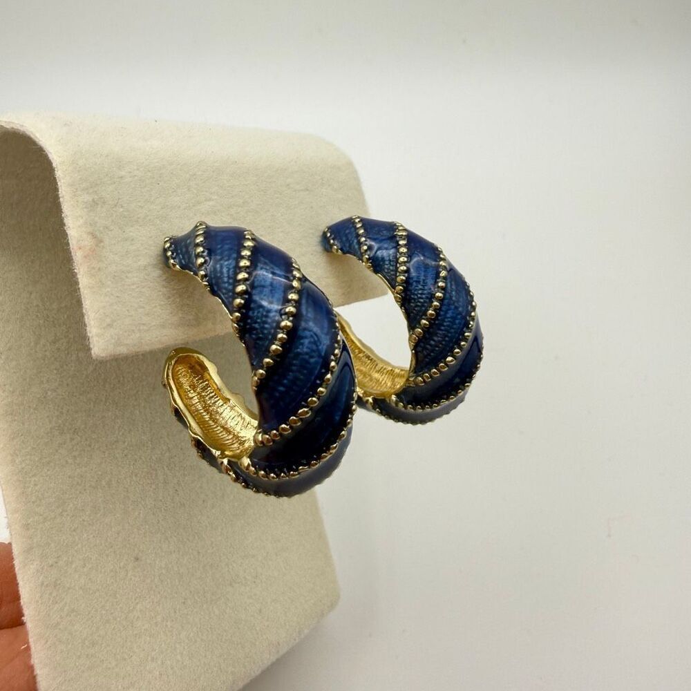 Kenneth Jay Lane Candy Blue Enamel Hoop Earrings Rhinestones Twist VTG Gold New